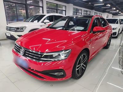 Volkswagen Golf, 2026 г., серебристый / серый, 2 300 км Volkswagen Lamando 2021 280TSI DSG Комфорт