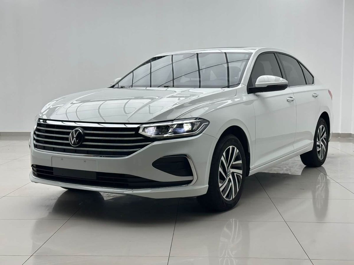 Volkswagen Lavida, 2022 г., белый, 18 000 км Volkswagen Lavida 2023 1.5L автомат пять миллионов версия