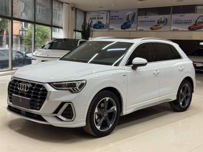 Audi Q3, 2023 г., белый, 14 400 км Audi 奥迪Q3, 2023 г., белый, 19 000 км