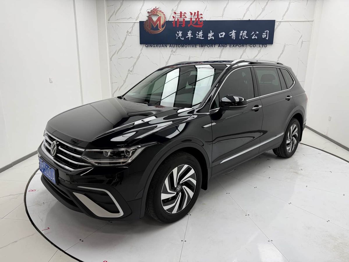 Volkswagen Tiguan L 2023 280TSI автомат одна ведущая ось ограниченная серия «Чаочуан»