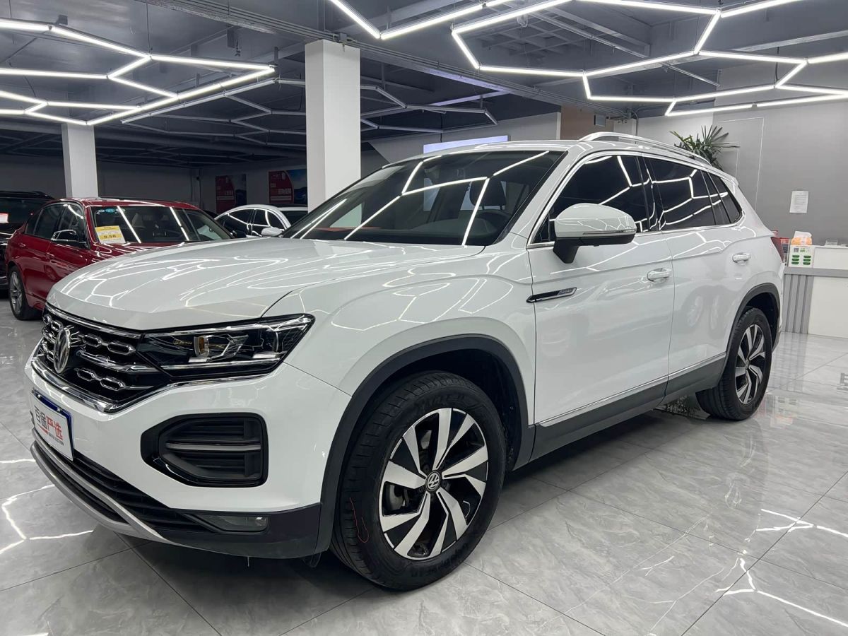 Volkswagen Tayron 2021 330TSI одна ведущая ось ограниченная серия к 3-летию