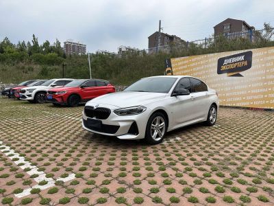 BMW 1 серия, 2022 г., белый, 74 200 км BMW 1 серия 2022 120i пакет M Sport, исполнение «Ночь»