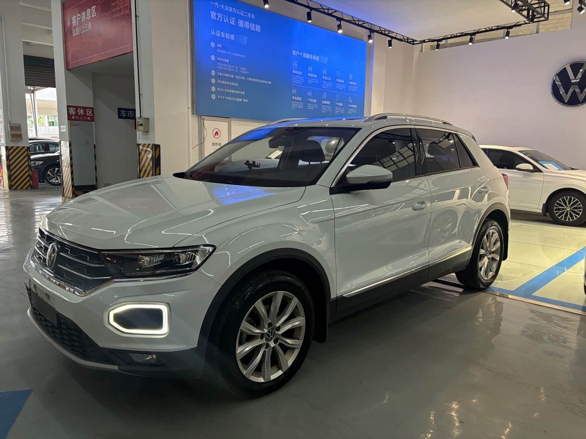 Volkswagen T-Roc 2022 280TSI DSG одна ведущая ось Элита PLUS