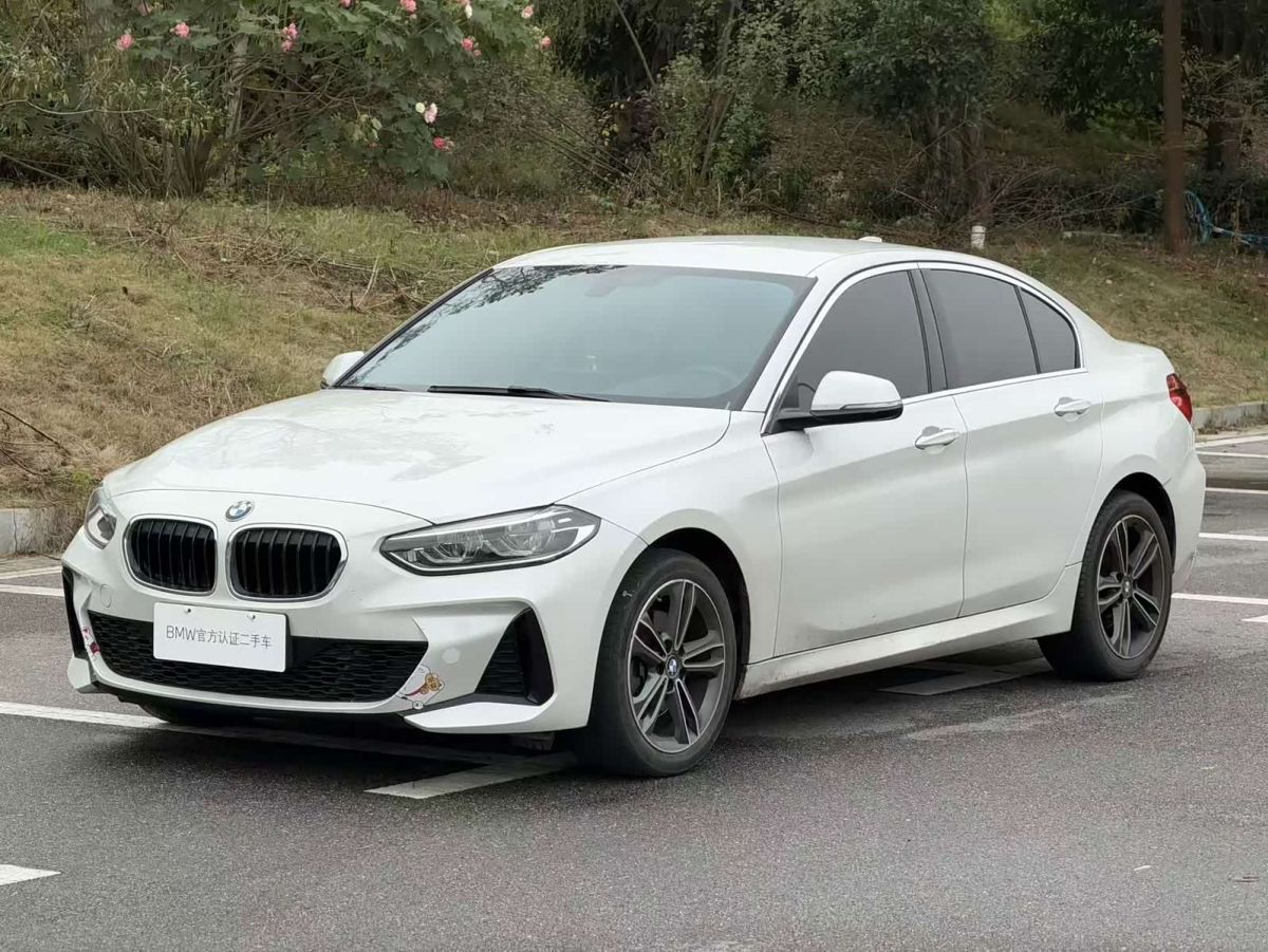 BMW 1 серия 2021 обновлённая версия 120i M Спорт