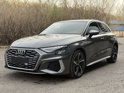 Audi A3, 2023 г., серебристый / серый, 52 000 км