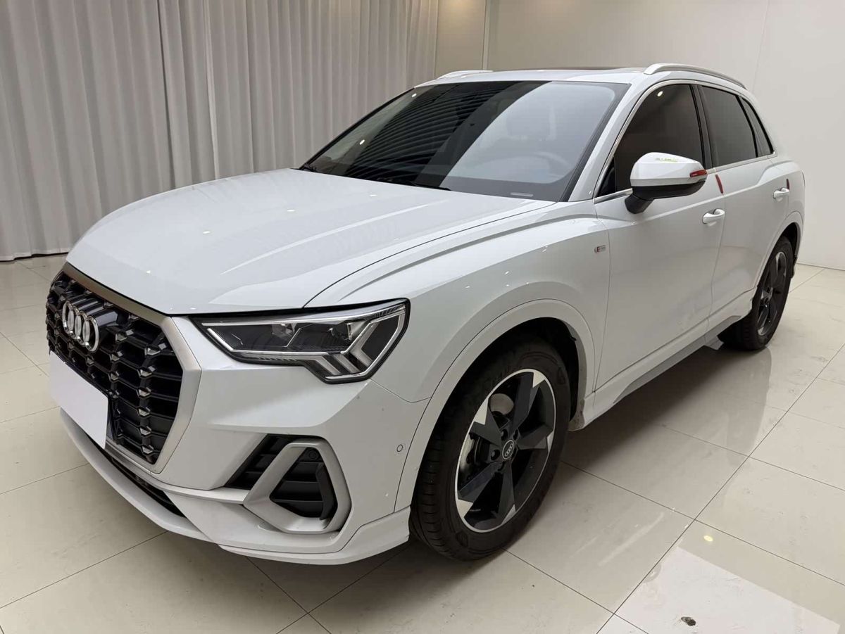 Audi 奥迪Q3, 2022 г., белый, 24 000 км