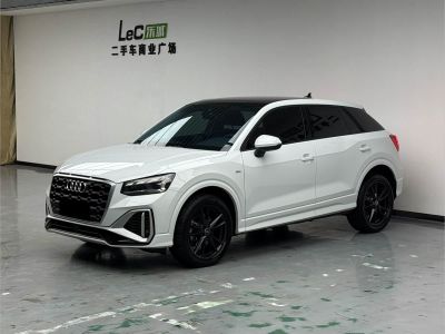 Audi Q2L, 2023 г., белый, 69 000 км Audi 奥迪Q2L, 2023 г., белый, 80 000 км