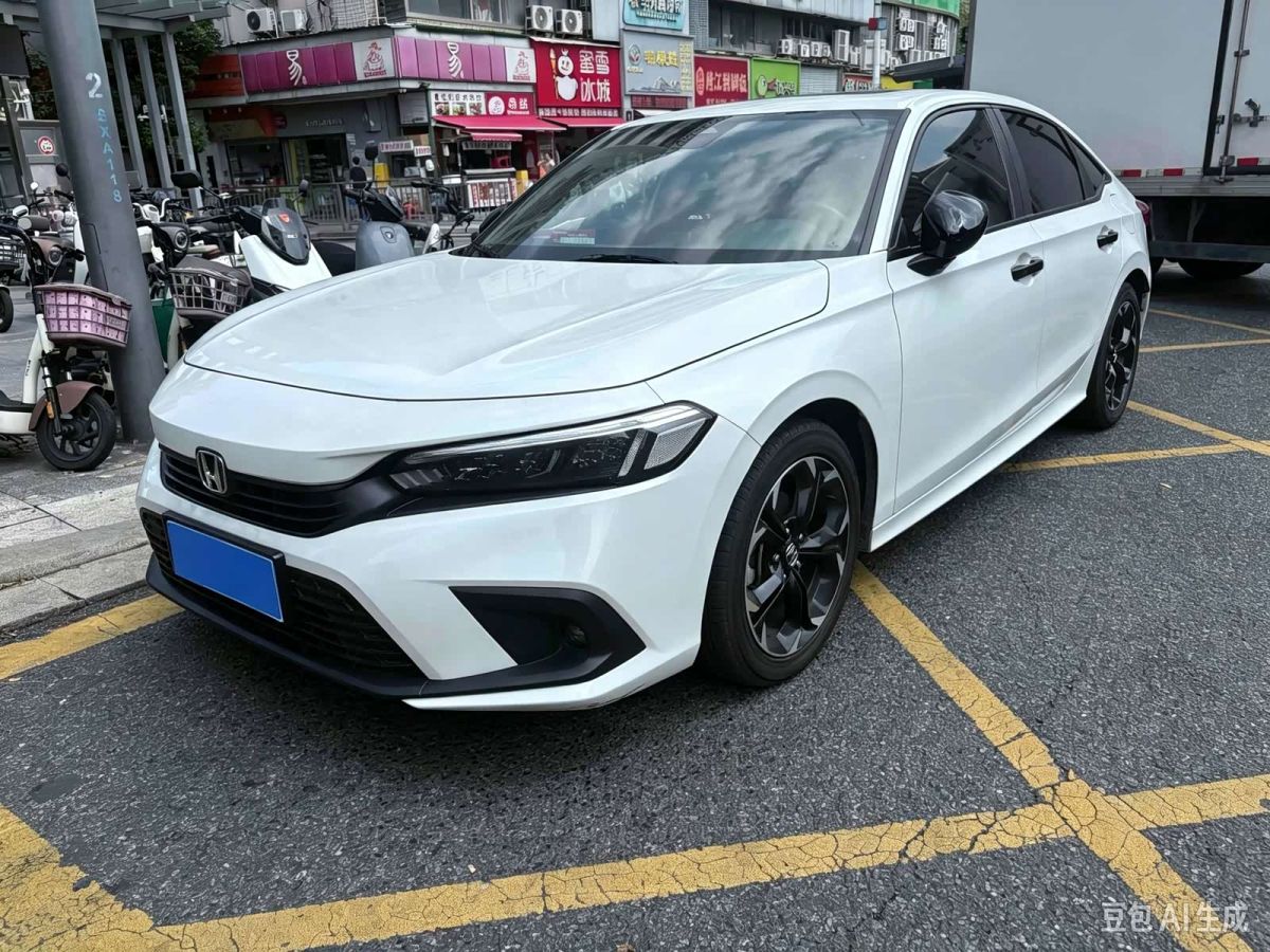 Honda Civic, 2024 г., белый, 30 000 км