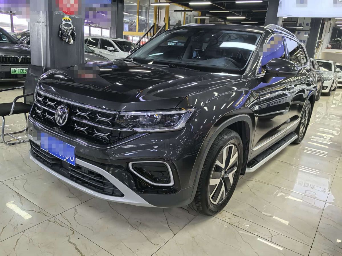 Volkswagen Tayron 2023 330TSI одна ведущая ось комплектация «Люкс Plus», исполнение «Цзиньцзе»