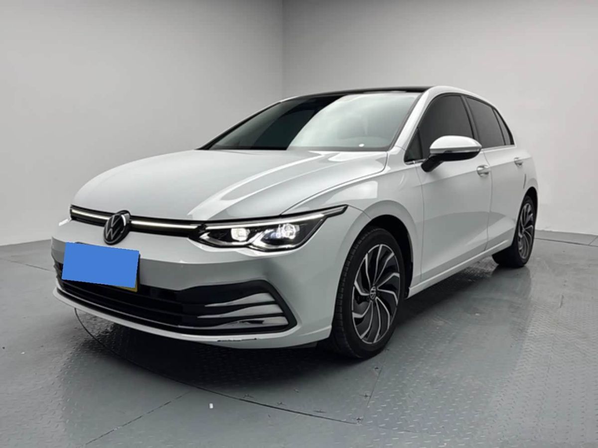 Volkswagen Golf, 2023 г., белый, 36 100 км Volkswagen Golf 2023 обновлённая версия 280TSI DSG Pro