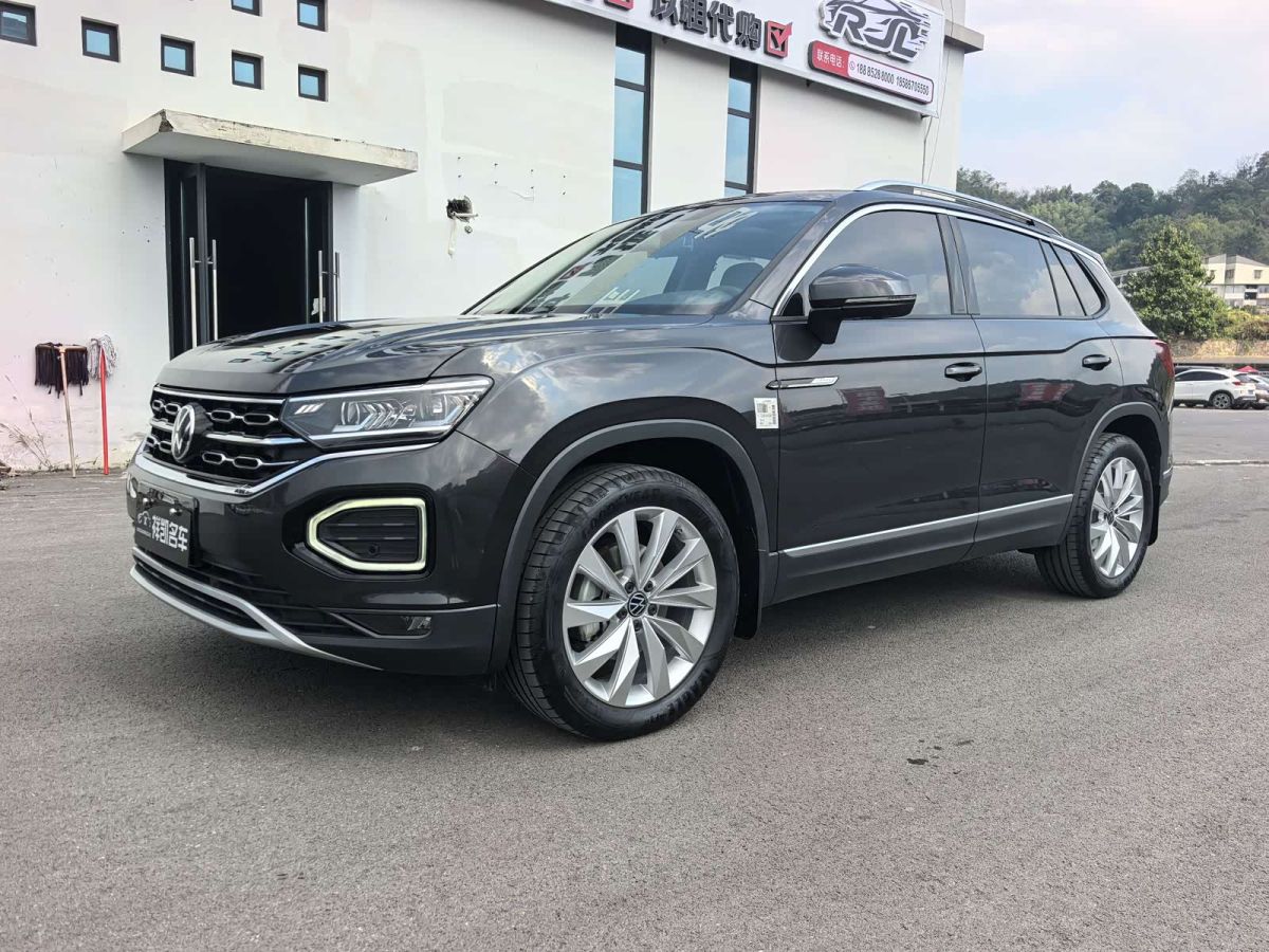 Volkswagen Tayron 2022 380TSI полный привод комплектация «Люкс Чжилянь» Pro