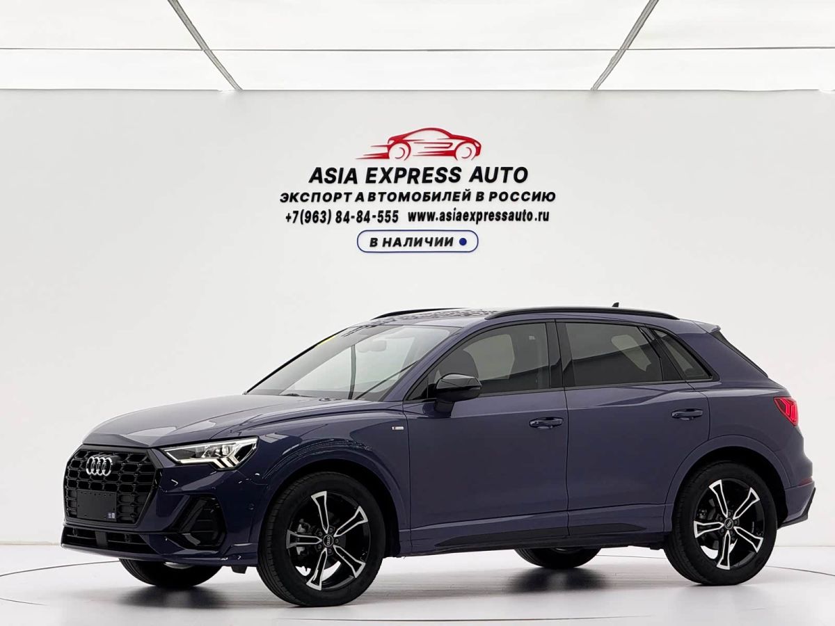 Audi Q3, 2022 г., красный / фиолетовый, 25 000 км Audi 奥迪Q3, 2022 г., красный / фиолетовый, 25 000 км