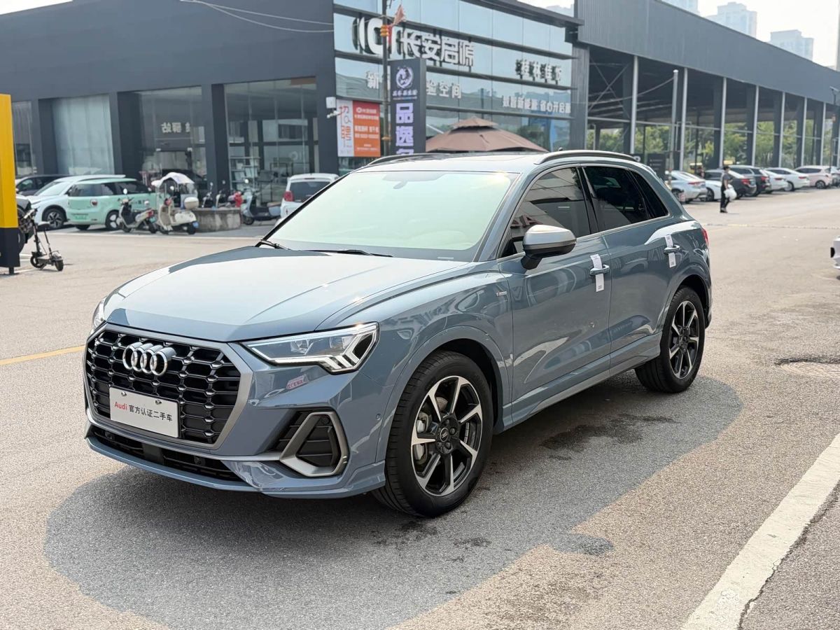 Audi 奥迪Q3, 2022 г., синий, 31 000 км
