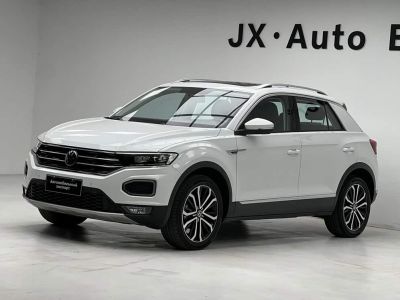 Volkswagen T-Roc, 2022 г., белый, 39 000 км Volkswagen T-Roc 2022 280TSI DSG одна ведущая ось Комфорт PLUS