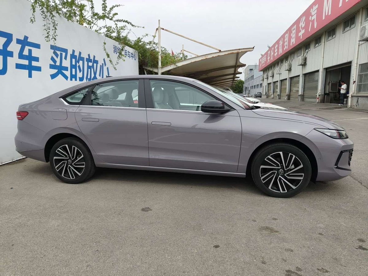 Volkswagen Lavida 2026 Pro 300TSI комплектация «Чжии»
