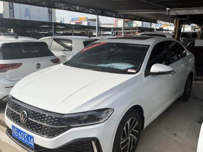 Volkswagen Lavida, 2024 г., белый, 35 100 км Volkswagen Lavida 2024 1.5L автомат исполнение «Звёздное небо» пять миллионов версия