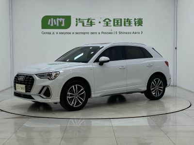 Audi Q3, 2021 г., синий, 43 700 км Audi 奥迪Q3, 2022 г., белый, 15 000 км
