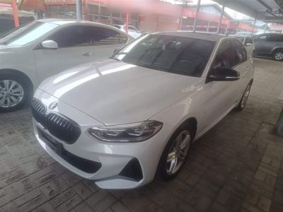BMW 1 серия 2021 обновлённая версия 120i пакет M Sport, исполнение «Ночь»