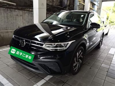 Volkswagen Tiguan L, 2026 г., белый, 400 км Volkswagen Tiguan L 2025 исполнение «Чучжун» 300TSI автомат одна ведущая ось комплектация «Лунтэн»