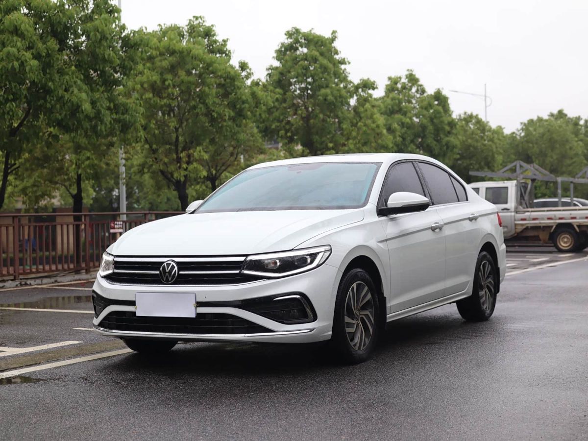 Volkswagen Bora, 2024 г., белый, 16 000 км Volkswagen Bora 2024 280TSI DSG комплектация «Шусин»