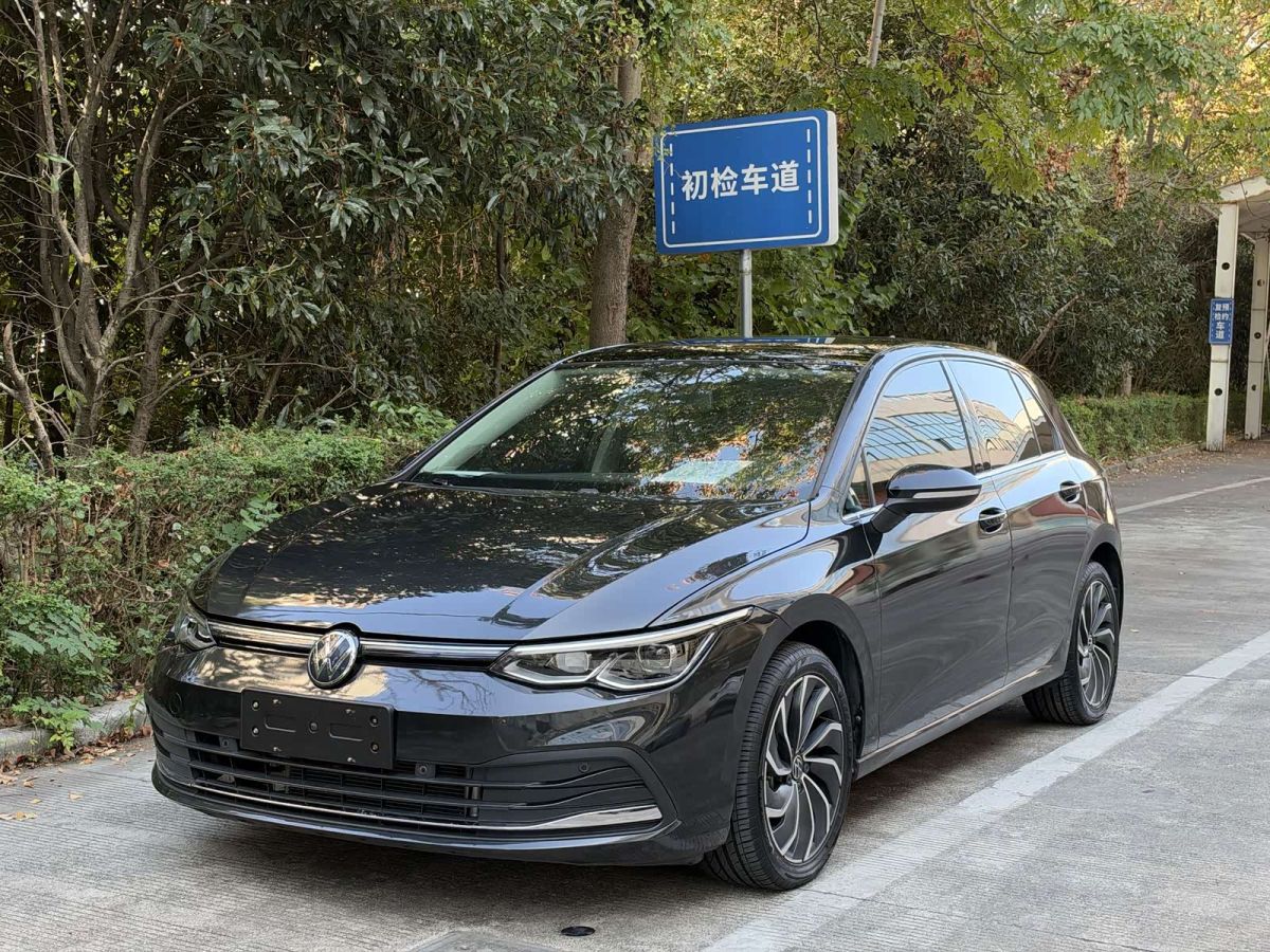 Volkswagen Golf, 2021 г., чёрный, 59 000 км Volkswagen Golf 2021 280TSI DSG Pro стартовая серия версия