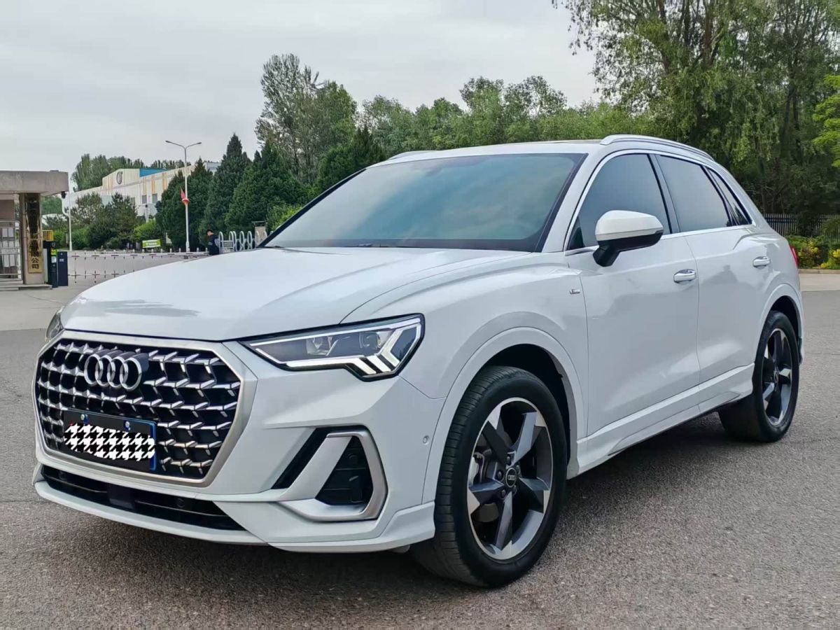 Audi 奥迪Q3, 2024 г., белый, 40 000 км