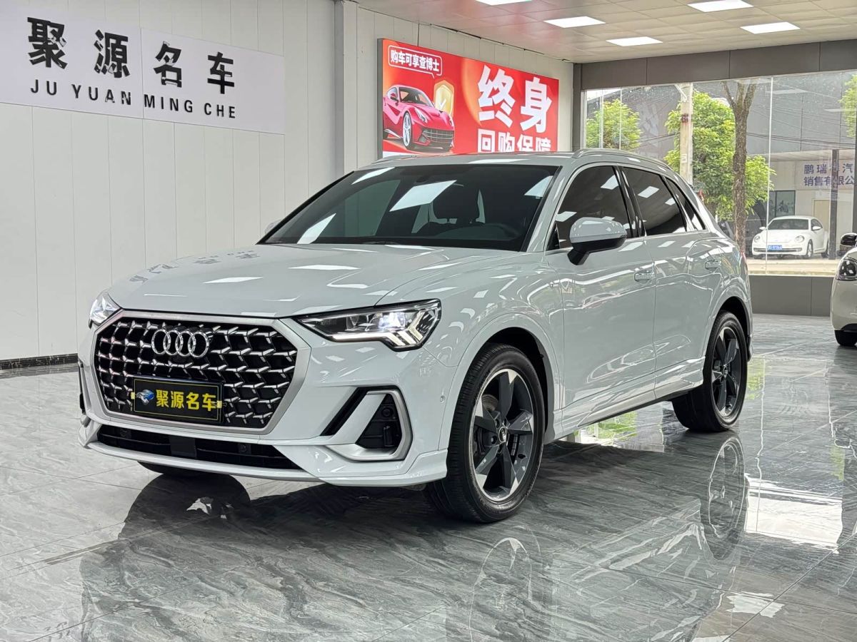Audi 奥迪Q3, 2024 г., белый, 30 000 км