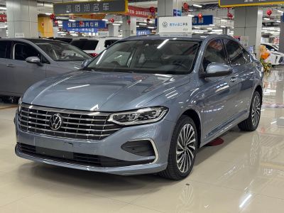 Volkswagen Lavida, 2022 г., серебристый / серый, 29 000 км Volkswagen Lavida 2023 280TSI DSG комплектация «Юнъи»