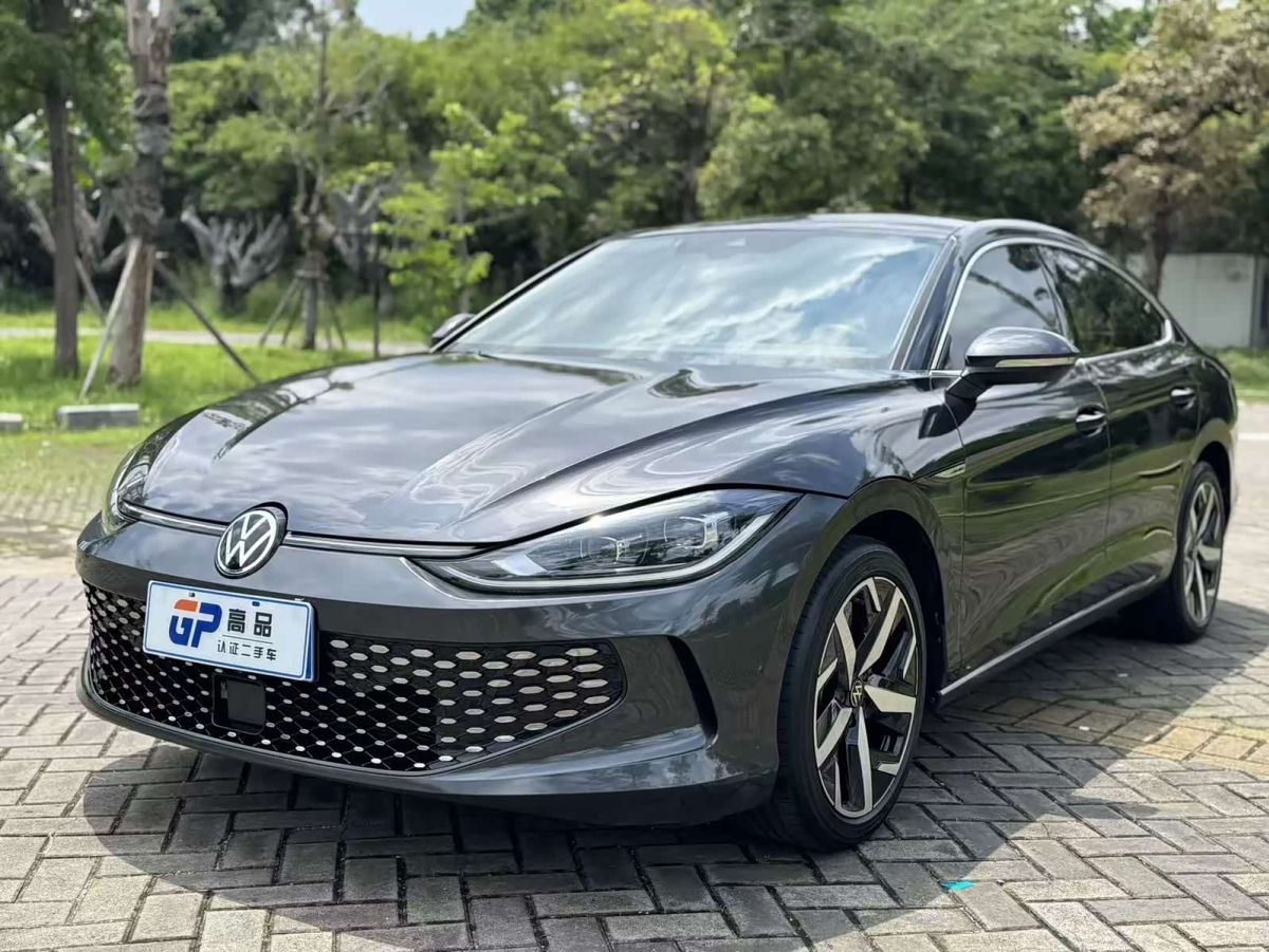 Volkswagen Lamando, 2022 г., серебристый / серый, 42 000 км Volkswagen Lamando 2023 Lamando L 280TSI DSG комплектация «Кула»
