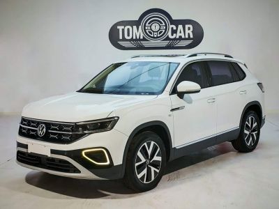 Volkswagen Tayron, 2023 г., белый, 31 400 км Volkswagen Tayron 2023 280TSI одна ведущая ось комплектация «Люкс Plus», исполнение «Цзиньцзе»