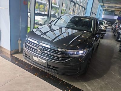 Volkswagen Sagitar, 2025 г., белый, 14 000 км Volkswagen Sagitar 2025 обновлённая версия 三 300TSI DSG комплектация «Чаоюэ»