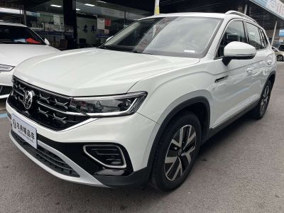 Volkswagen Tayron, 2022 г., белый, 59 000 км Volkswagen Tayron 2023 330TSI одна ведущая ось комплектация «Люкс Plus», исполнение «Цзиньцзе»