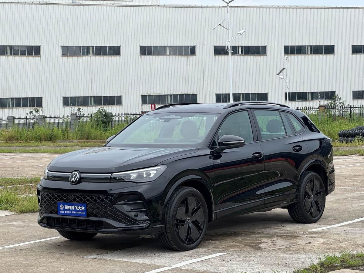 Volkswagen Tiguan L, 2024 г., синий, 37 800 км Volkswagen Tiguan L 2024 PRO 330TSI одна ведущая ось R-Line Чжицзунь версия