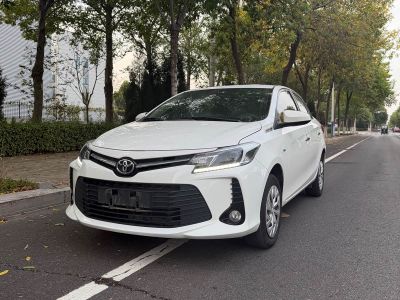 Toyota Vios, 2022 г., белый, 37 500 км Toyota Vios, 2023 г., белый, 28 000 км
