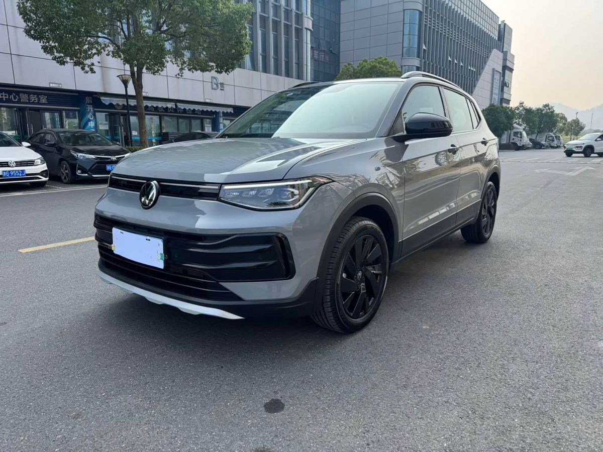 Volkswagen Tharu 2026 исполнение «Синьжуй» 300TSI комплектация «Руйсян»