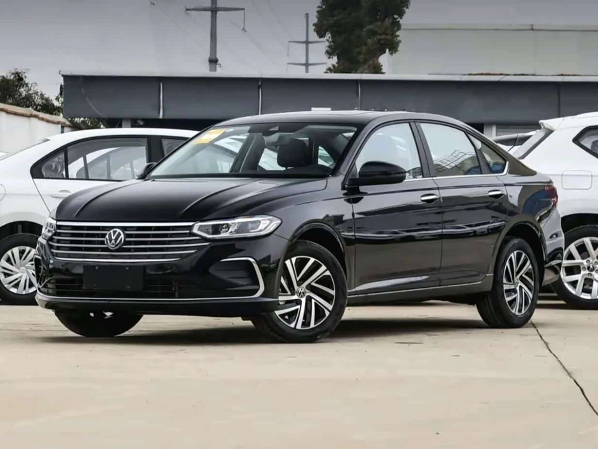 Volkswagen Lavida, 2023 г., чёрный, 16 000 км Volkswagen Lavida 2023 1.5L автомат пять миллионов версия