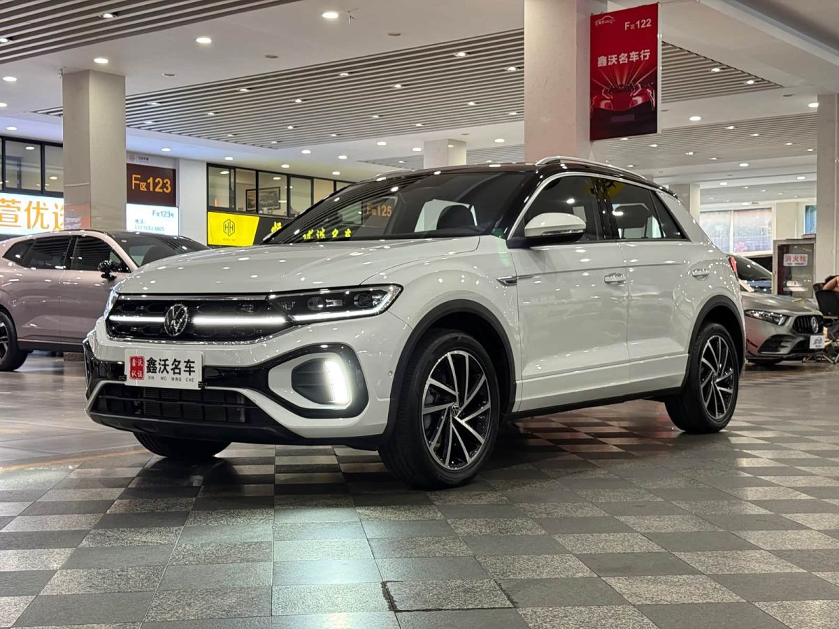 Volkswagen T-Roc 2023 300TSI DSG одна ведущая ось 星光版