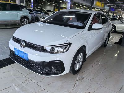 Volkswagen Lavida, 2024 г., белый, 35 100 км Volkswagen Lavida 2023 исполнение «Синьжуй» 1.5L 手动 комплектация «Синьи»
