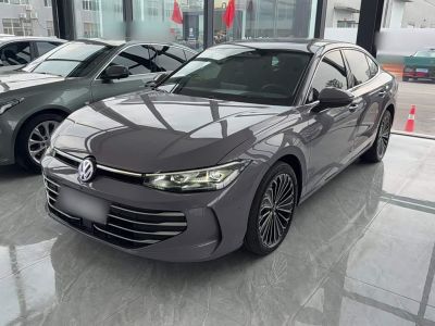 Volkswagen Passat, 2024 г., красный / фиолетовый, 35 100 км Volkswagen Passat 2025 Pro 380TSI Лунцзунь версия