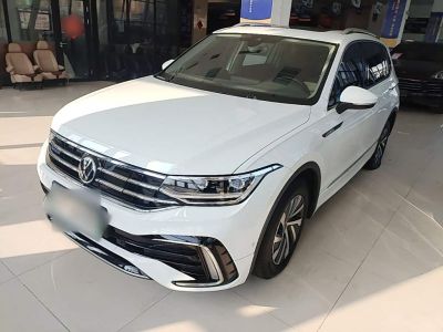 Volkswagen Tiguan L PHEV, 2022 г., белый, 44 800 км Volkswagen Tiguan L подключаемый гибрид 2023 430PHEV подключаемый гибрид Премиум