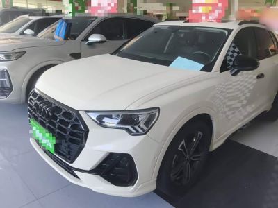 Audi Q3, 2021 г., белый, 72 100 км Audi 奥迪Q3, 2021 г., жёлтый / оранжевый, 67 600 км