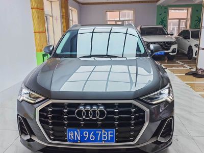 Audi Q3, 2023 г., серебристый / серый, 36 000 км Audi 奥迪Q3, 2023 г., серебристый / серый, 42 000 км