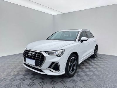 Audi Q3, 2022 г., белый, 22 000 км Audi 奥迪Q3, 2022 г., белый, 23 000 км