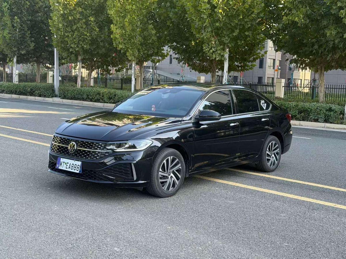 Volkswagen Lavida 2024 1.5L автомат исполнение «Звёздное небо» пять миллионов версия