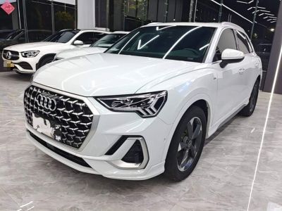 Audi Q3, 2023 г., белый, 14 400 км Audi 奥迪Q3, 2023 г., белый, 18 400 км