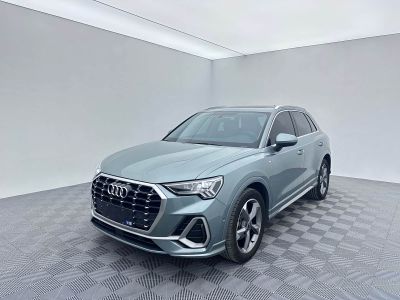 Audi Q3, 2023 г., белый, 77 000 км Audi 奥迪Q3, 2023 г., зелёный, 23 000 км