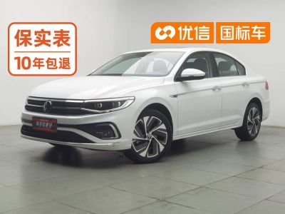 Volkswagen Bora, 2024 г., белый, 76 900 км Volkswagen Bora 2024 300TSI DSG комплектация «Цзуньсин»