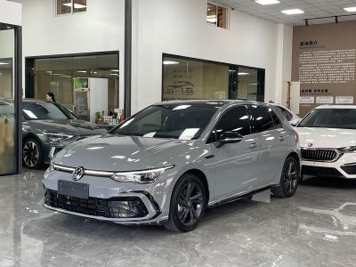 Volkswagen Golf, 2022 г., серебристый / серый, 17 000 км Volkswagen Golf 2023 280TSI DSG R-Line Lite