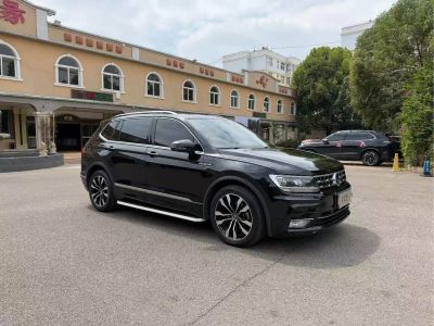 Volkswagen Tiguan L 2021 330TSI автомат одна ведущая ось R-Line комплектация «Юэсян»