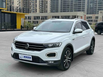 Volkswagen T-Roc, 2022 г., белый, 39 000 км Volkswagen T-Roc 2022 280TSI DSG одна ведущая ось Комфорт PLUS